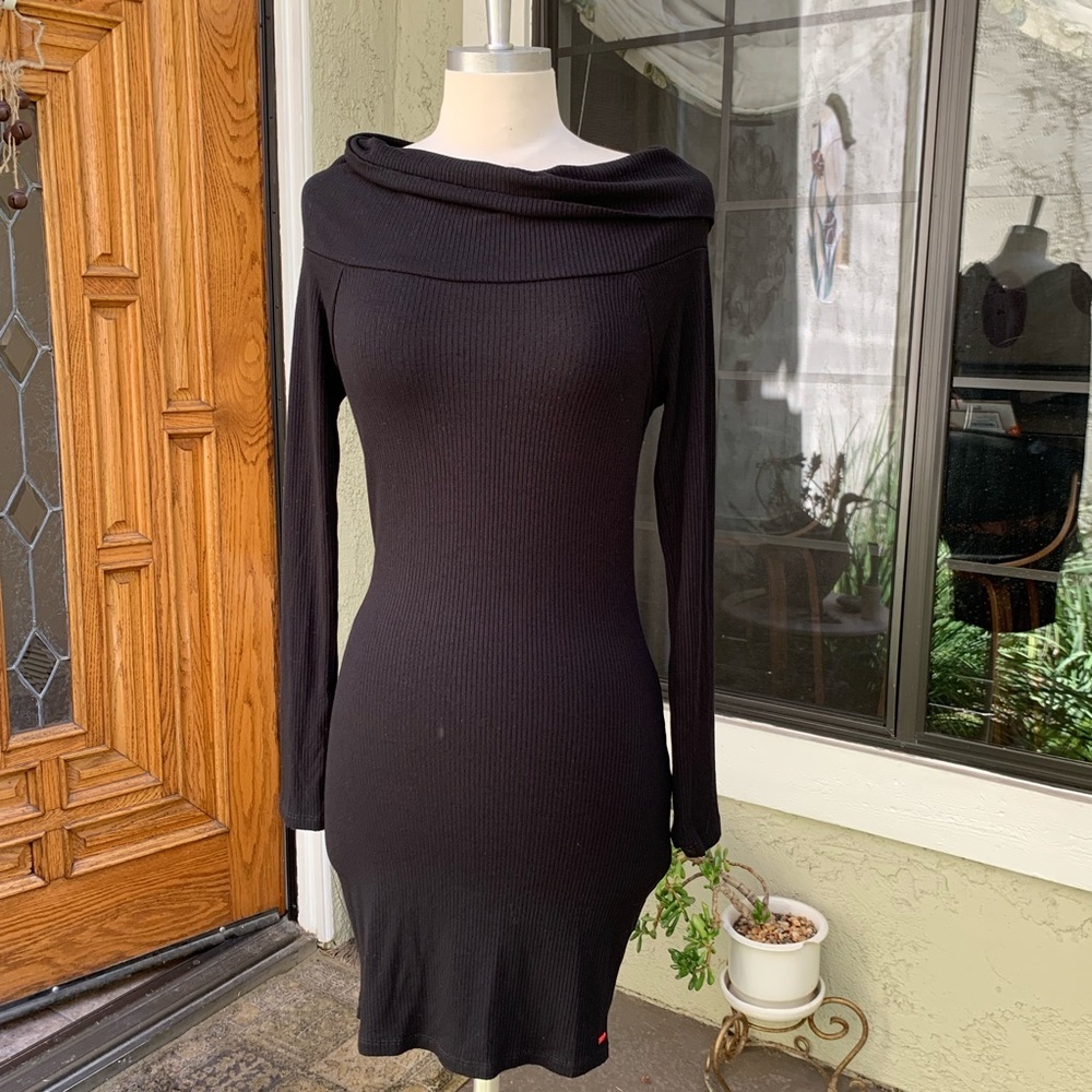 Castro Ribbed Bodycon Dress. Size 0/XS - Picture 2 of 4